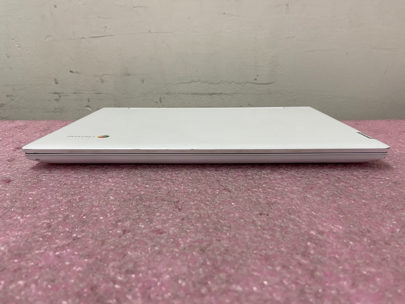Lenovo Chromebook C330 MediaTek MT8173 4GB RAM 64GB SSD w/PA | LP477