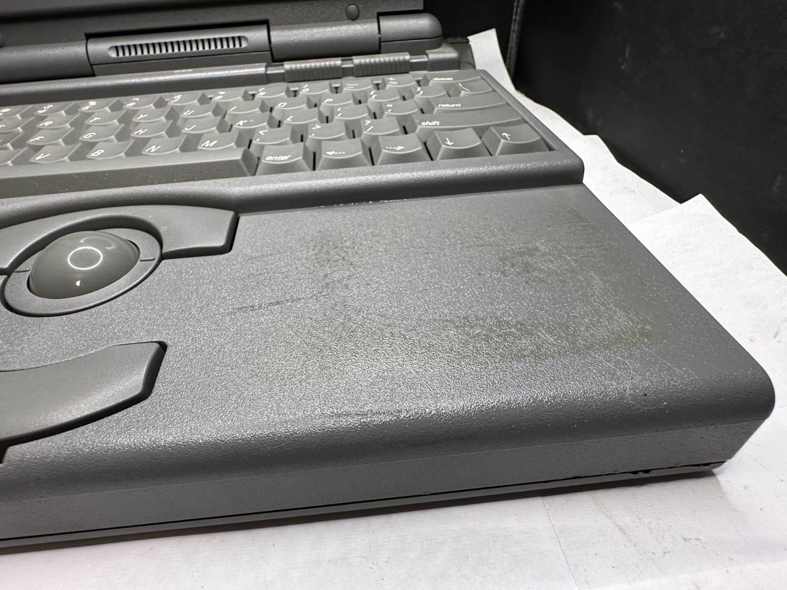APPLE MACINTOSH POWERBOOK 160 VINTAGE LAPTOP STRICTLY For Parts or Repair