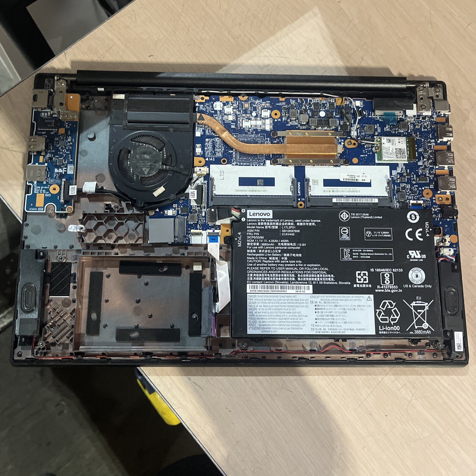 THINKPAD LENOVO E590 INTEL CORE I5 8TH GEN NO RAM NO HD