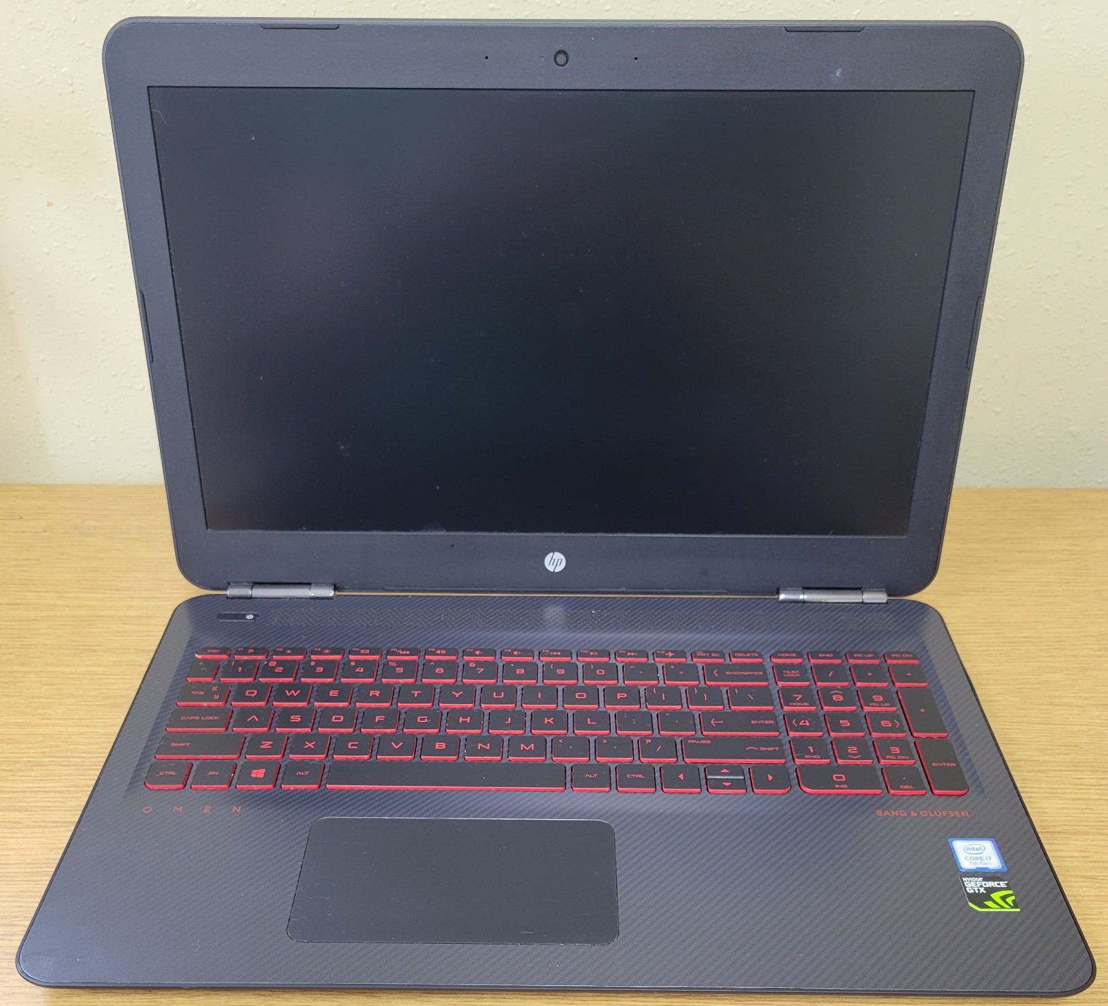HP Omen 15-ax243dx Gaming Laptop i7-7700HQ 2.80GHz 16GB Gtx 1050 No OS/SSD