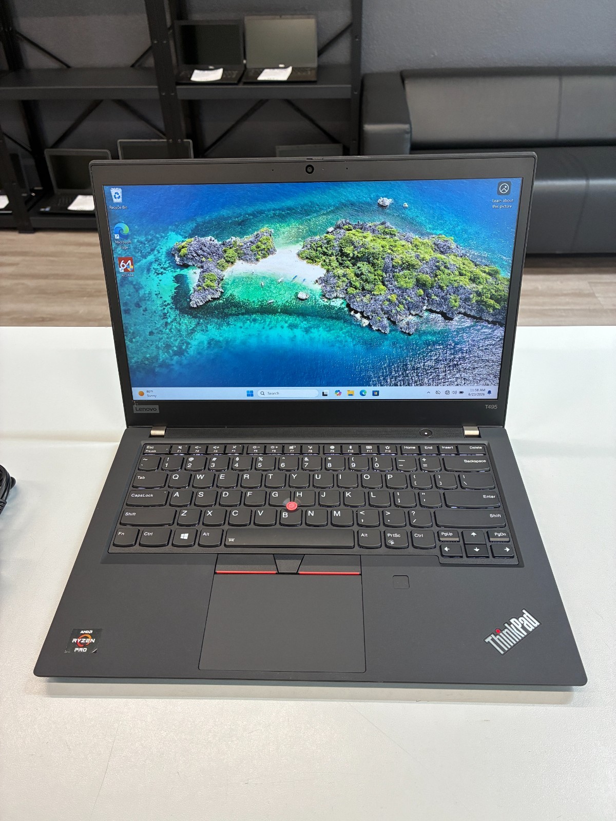 Lenovo ThinkPad T495: Screen 14″ / Ryzen 7 3700U / RAM 24Gb / SSD 512Gb / Win 11