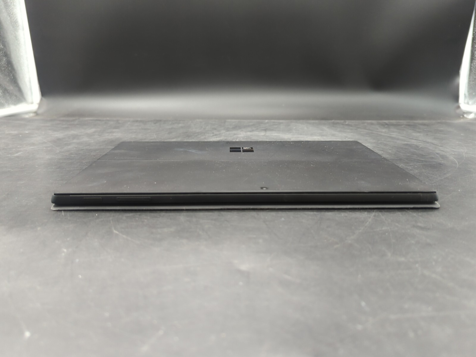 Microsoft: Surface: Pro 7: i7 10th Gen: 16GB RAM: 256GB SSD: No OS: Tested