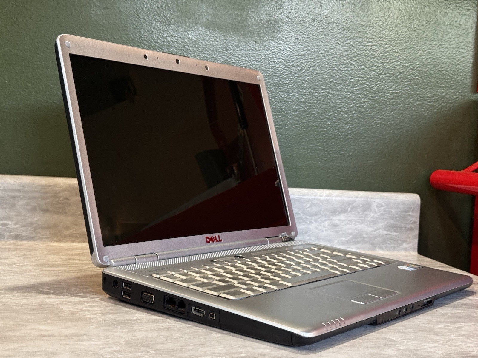 Dell Inspiron 1525 Laptop Intel C2D 2GHz 1.5gb RAM 80gb HDD Windows XP