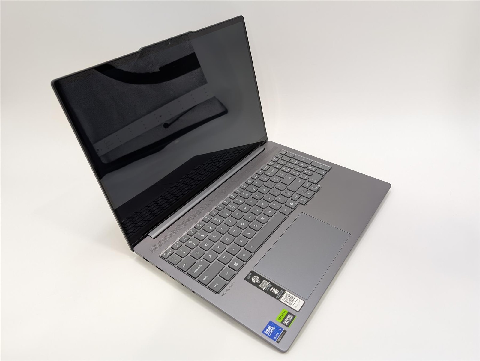 Lenovo IdeaPad Pro 5 16IAH10 32 GB RAM 1 TB SSD Used Excellent