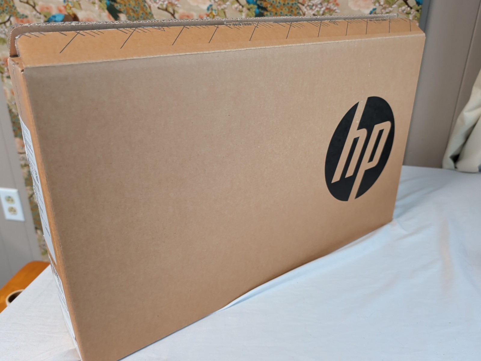 HP 14-dq6101ds 14″ Intel N150 0.8 GHz 4GB DDR4 128GB UFS W11H mode Laptop Silver