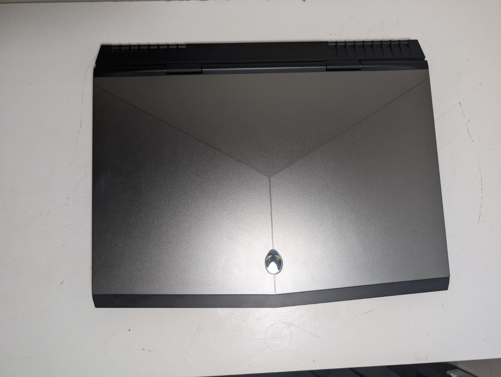 Alienware 17 R5 i7-8750H 2.2GHz 8GB RAM 256GB SSD Nvidia GTX 1060