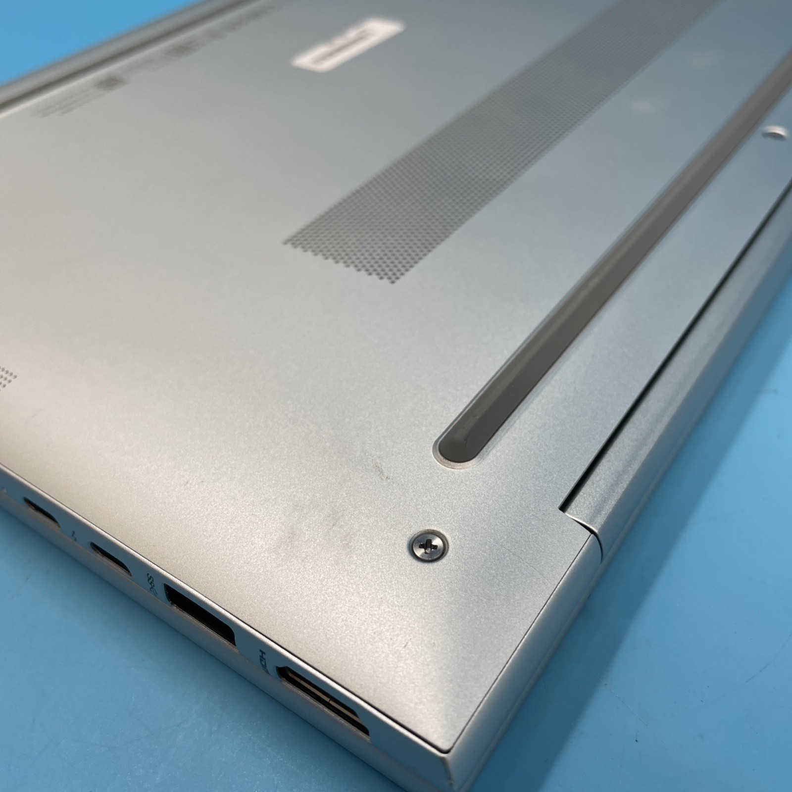 HP EliteBook 840 G10 | i5-1345U | 16GB RAM | 256GB SSD | WIN 11 PRO | 75% BATT