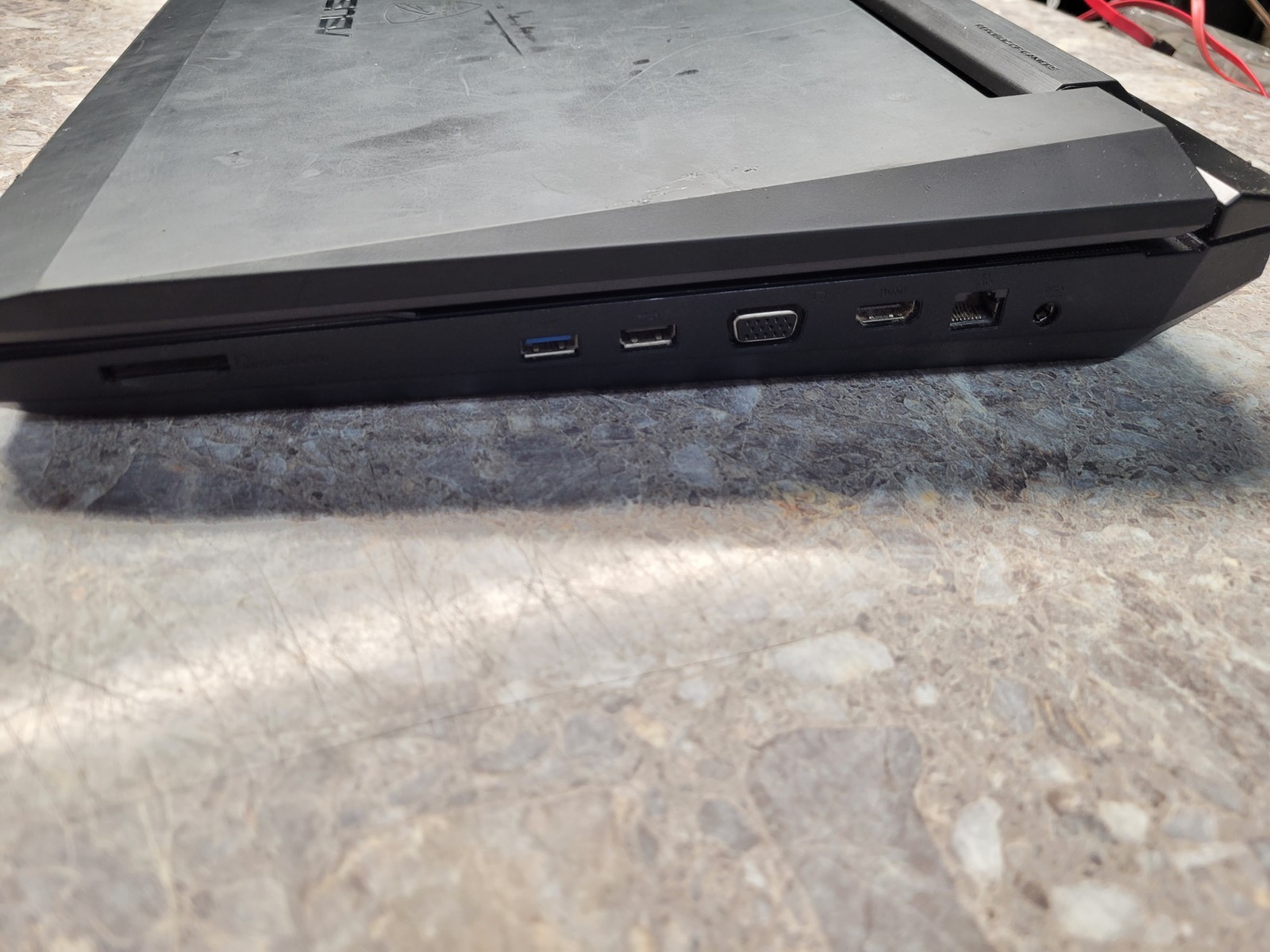 ASUS ROG G74SX 17.3″ Laptop Untested as is for parts i7 gtx 560m