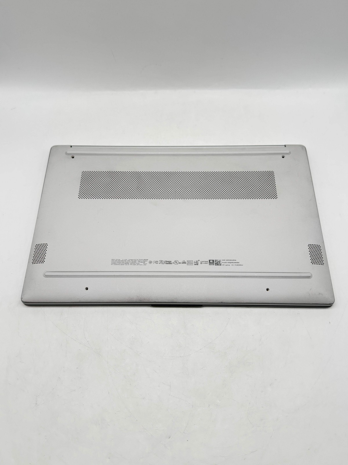 HP 15-fc0399nr 15″ Laptop Ryzen 3 7320U 8GB 256GB SSD Silver – For Parts