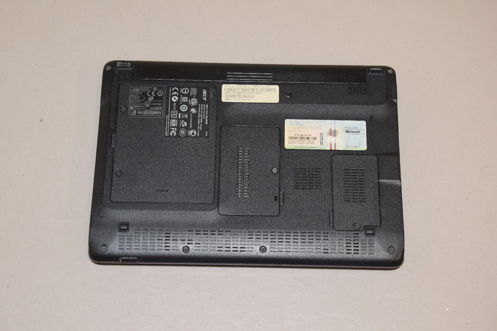 Acer Aspire One D250-1016 10.1″ Netbook Intel Atom N280 1.66Ghz 2GB DDR2 160GB