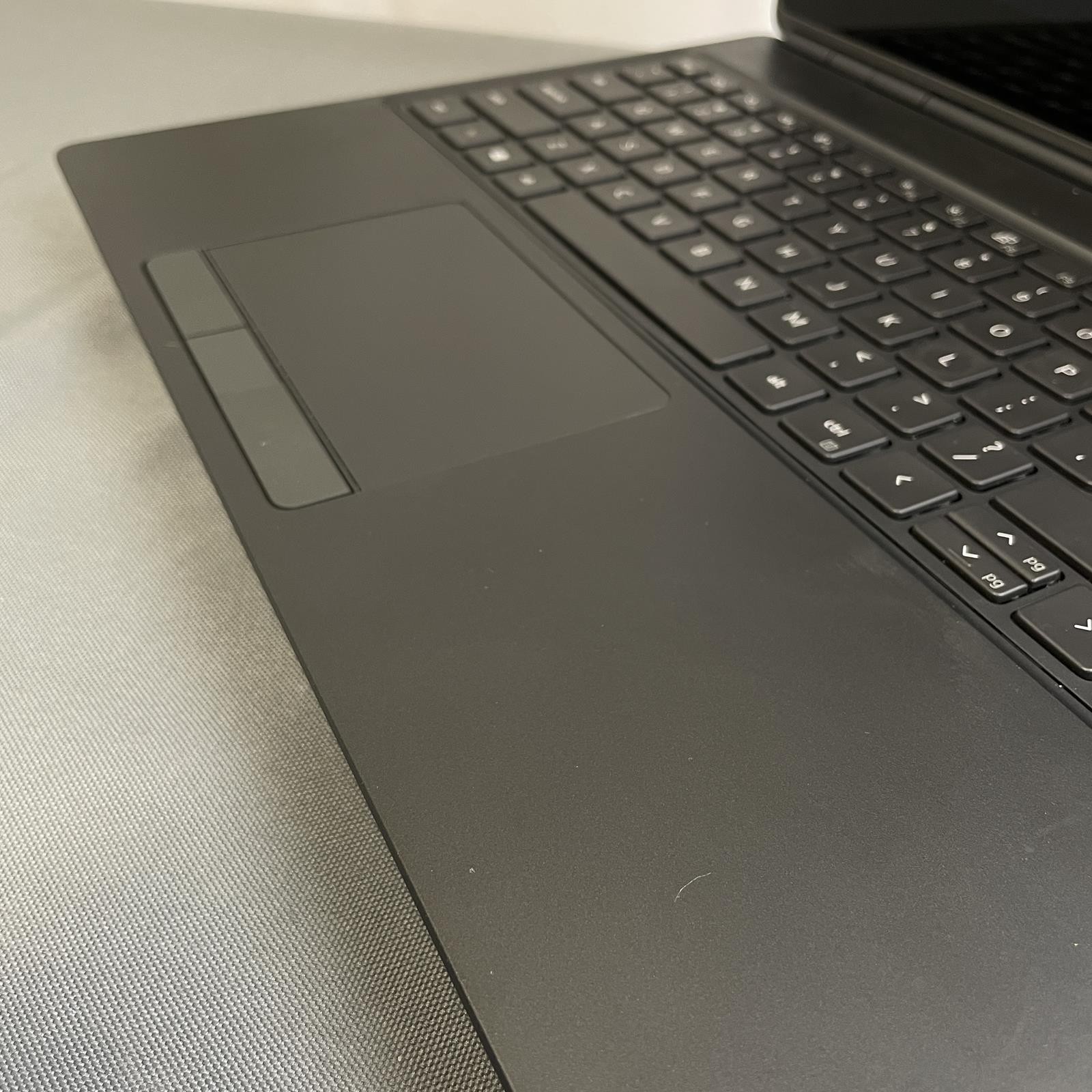Dell Precision 7550 15.6″ FHD Touch, Core i7-10850H, 32GB, 1TB NVMe, Win 11 Pro