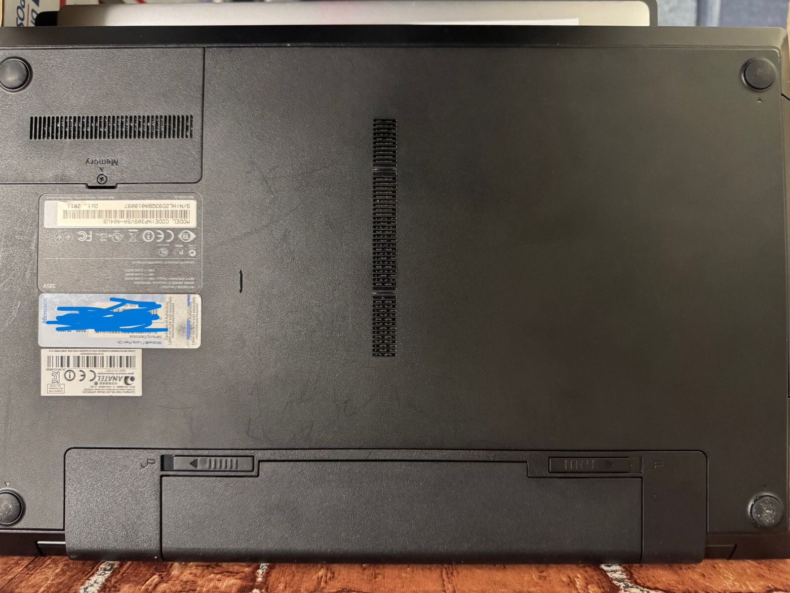 Samsung Notebook, Win 7 Compatible, Quad Core AMD Radeon A8(Untested/For Parts)