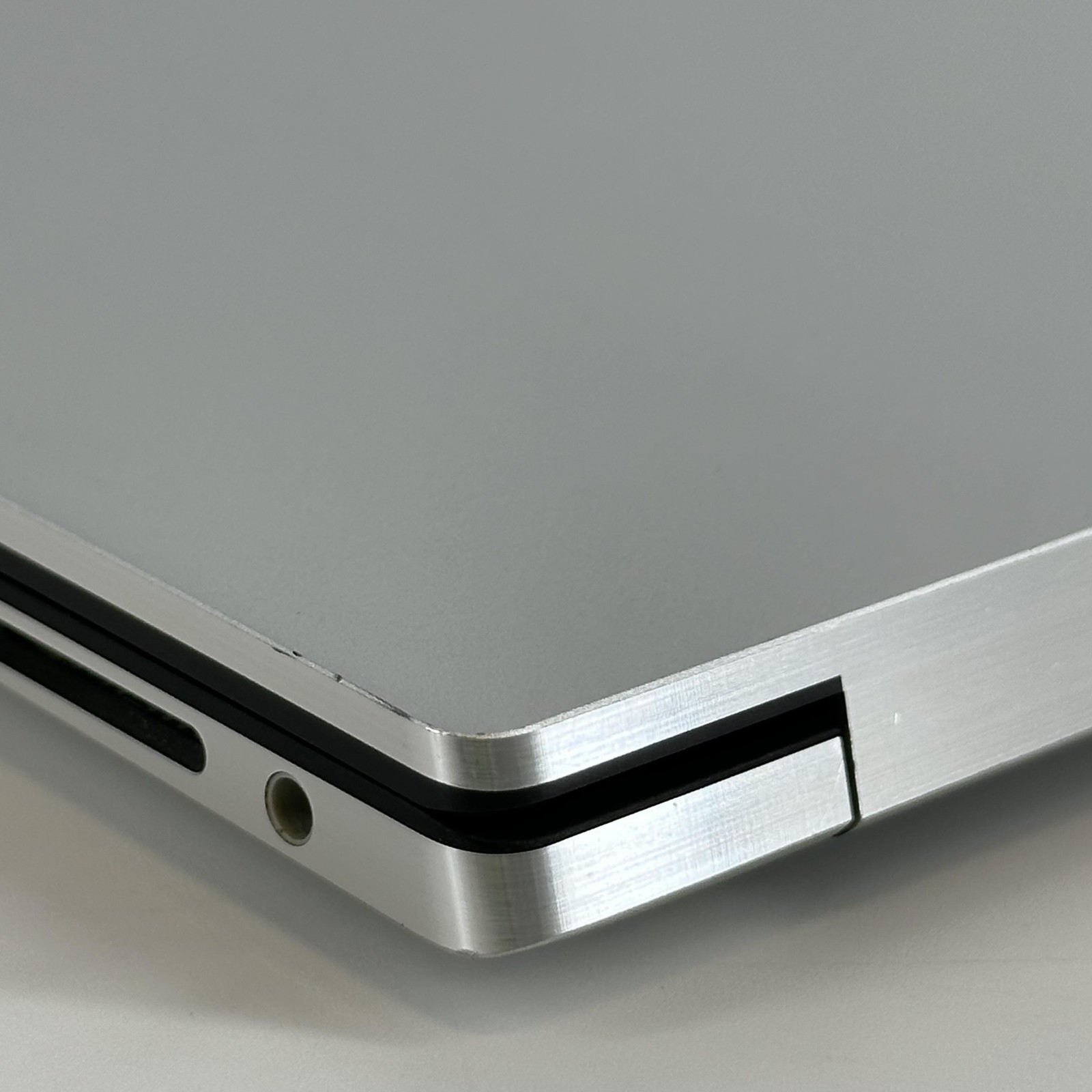 Dell XPS 15 9530 FHD+ 2.4 GHz i7-13620H 16GB 1TB SSD Intel Arc A370M Very Good