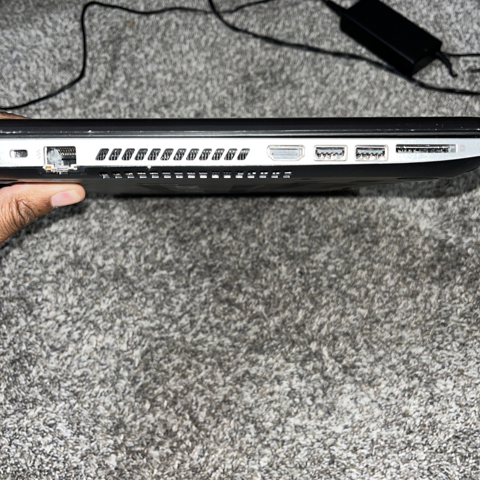 hp pavilion 15 laptop AMD A4 1.5GHz 4GB 750GB Windows 10 Home Needs Battery
