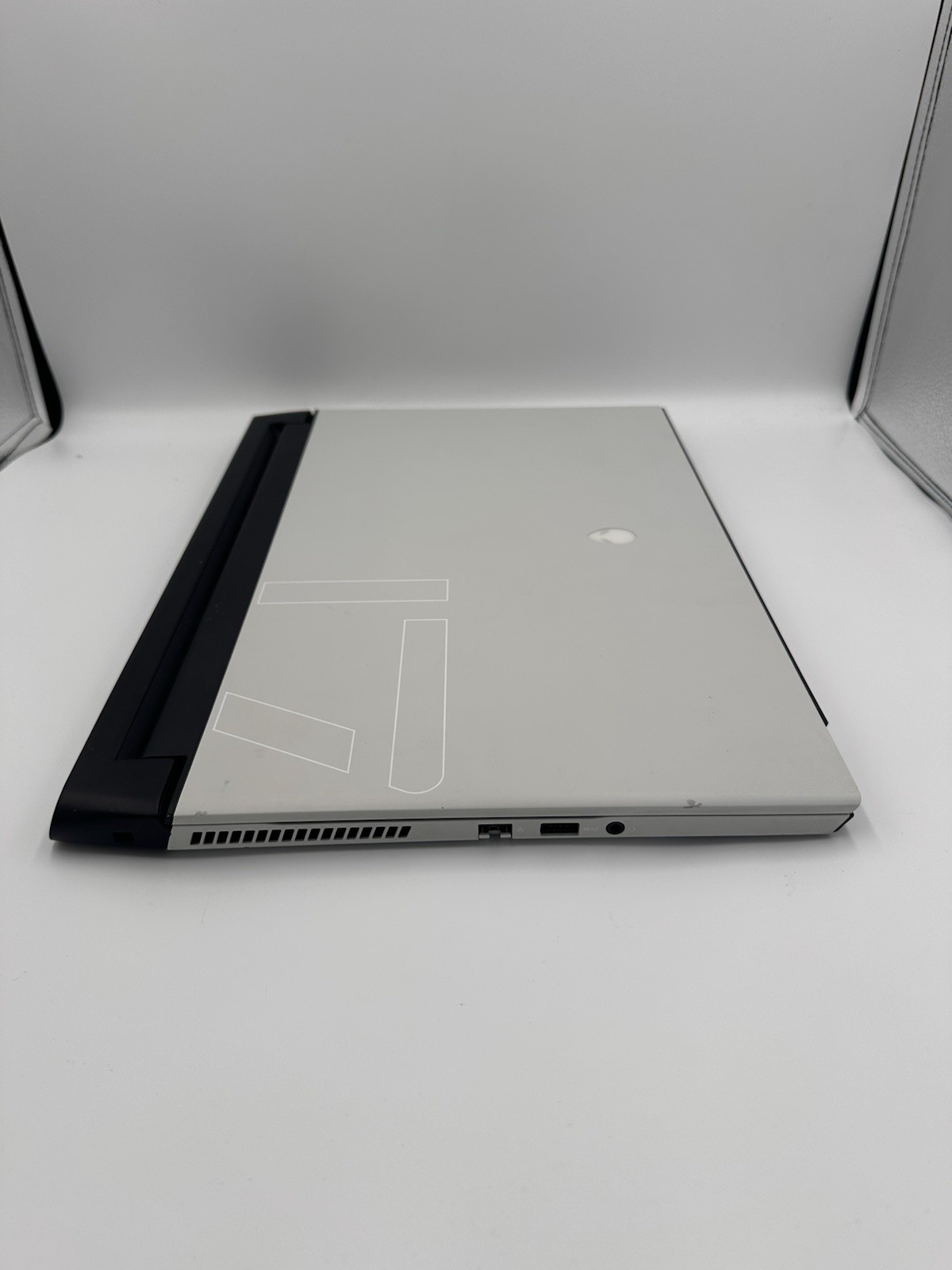 Alienware m17 R3 17.3″ Intel i7 16GB NVIDIA GF RTX 2070 super 2TB SSD Read Desc.