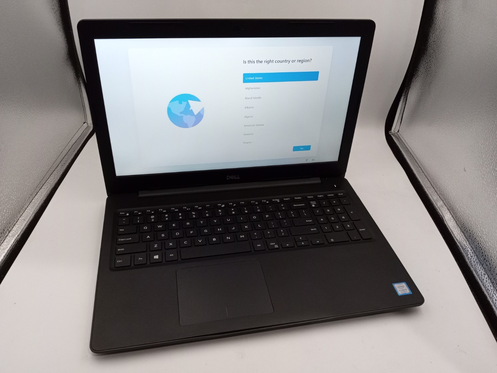 Dell Latitude 3590 15.6″ Laptop Intel i5-8250U 4GB RAM 128GB SSD Windows 11 -RR