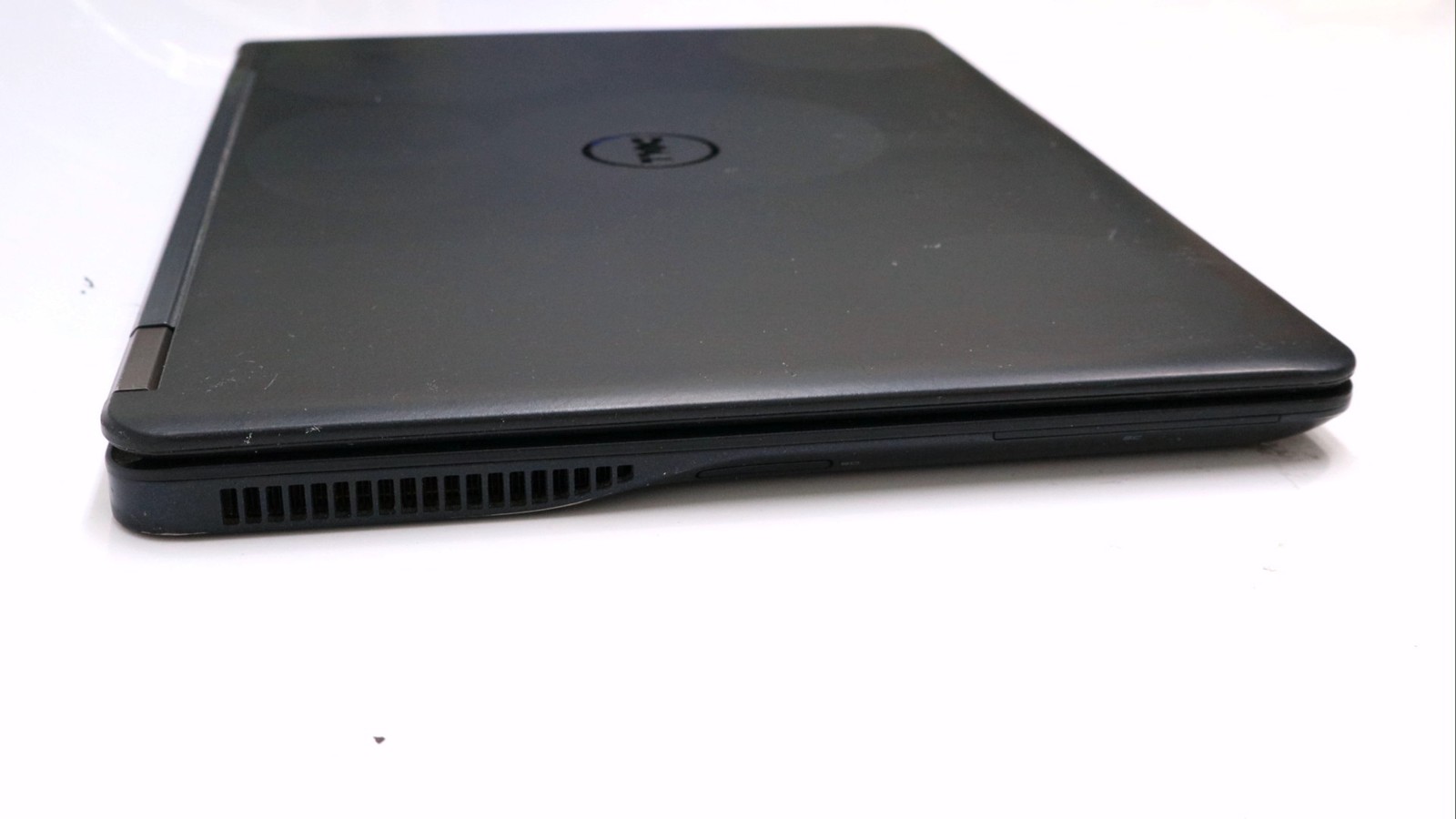 Dell Latitude E7450 14″ i5-5200u 16GB 256GB – Fair READ DESC