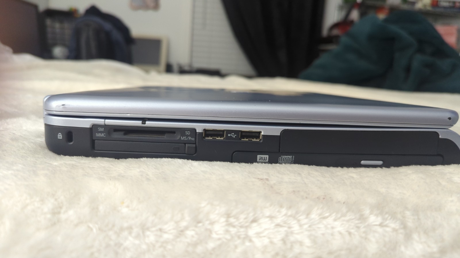 HP Pavilion ZV5000 Amd Athlon 64 768MB Bad Bat 64gb Ssd