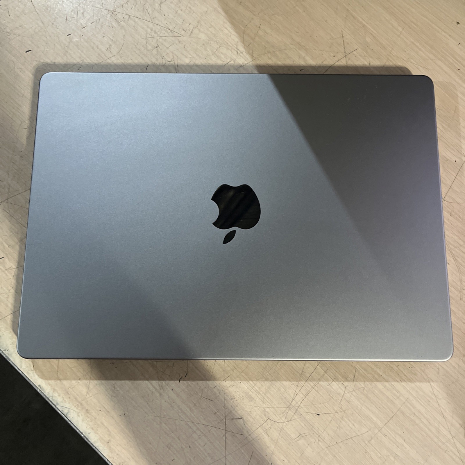 APPLE MACBOOK PRO “M3″ 8 CPU/10 GPU 14” 4.0GHZ 8GB RAM 512SSD