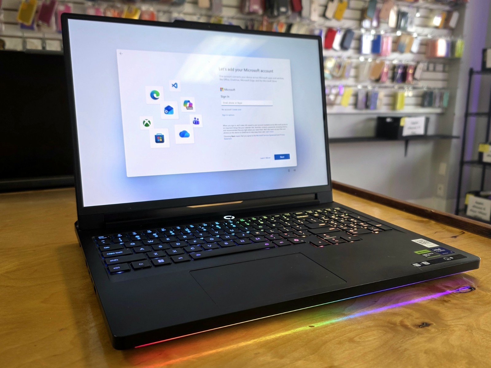 Lenovo Legion Pro 7 16IAX10H 16″ WQXGA 240hz Ultra 9 RTX 5080 32GB 1TB SSD W11H