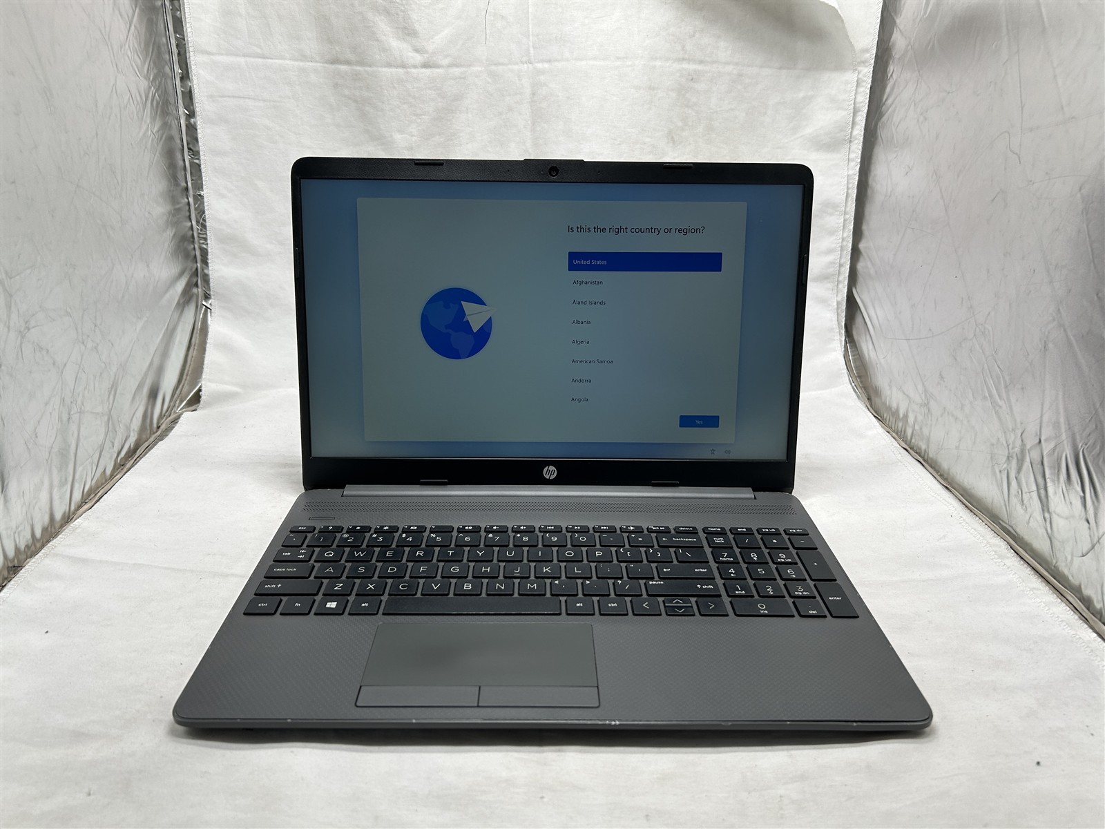 HP 255 G8 15.6″ Laptop AMD Ryzen 5 3500U 8GB RAM 256GB NVMe Win 11