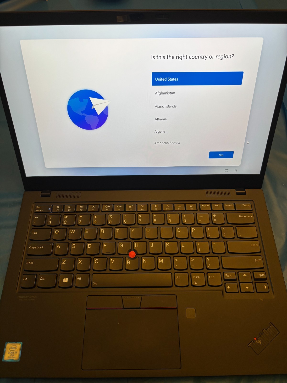 Lenovo ThinkPad X1 Carbon 7th Gen 14″ (256GB SSD, Intel Core i5 8th Generation