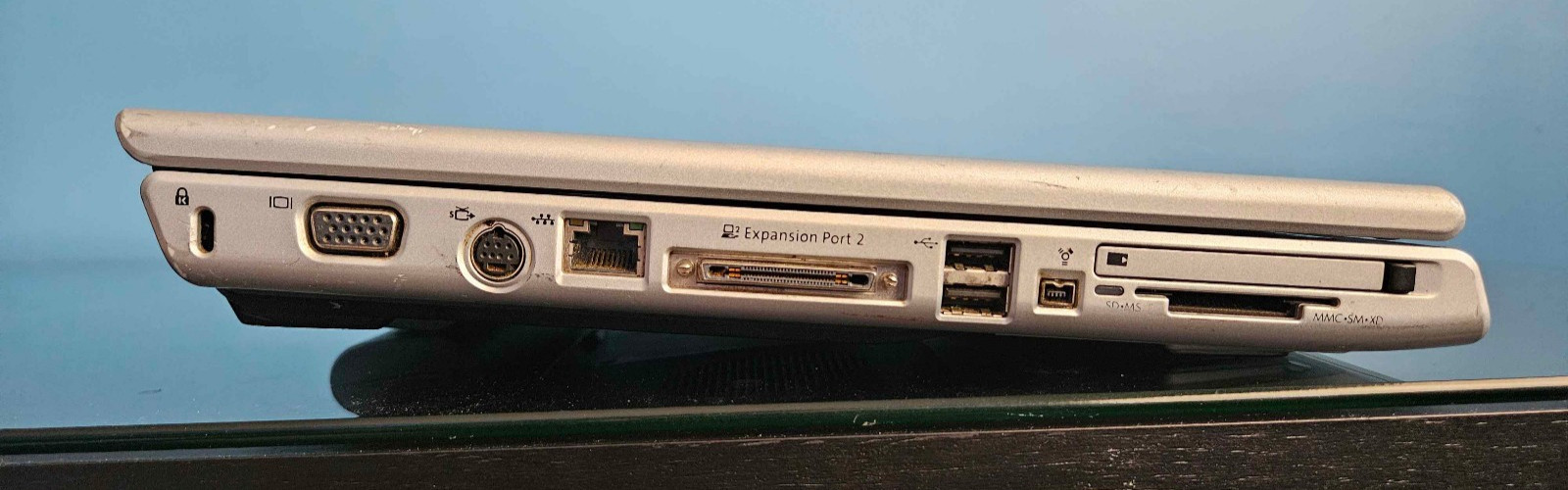 HP Pavilion dv5000 AMD Turion 64 1GB RAM NO HDD NO OS