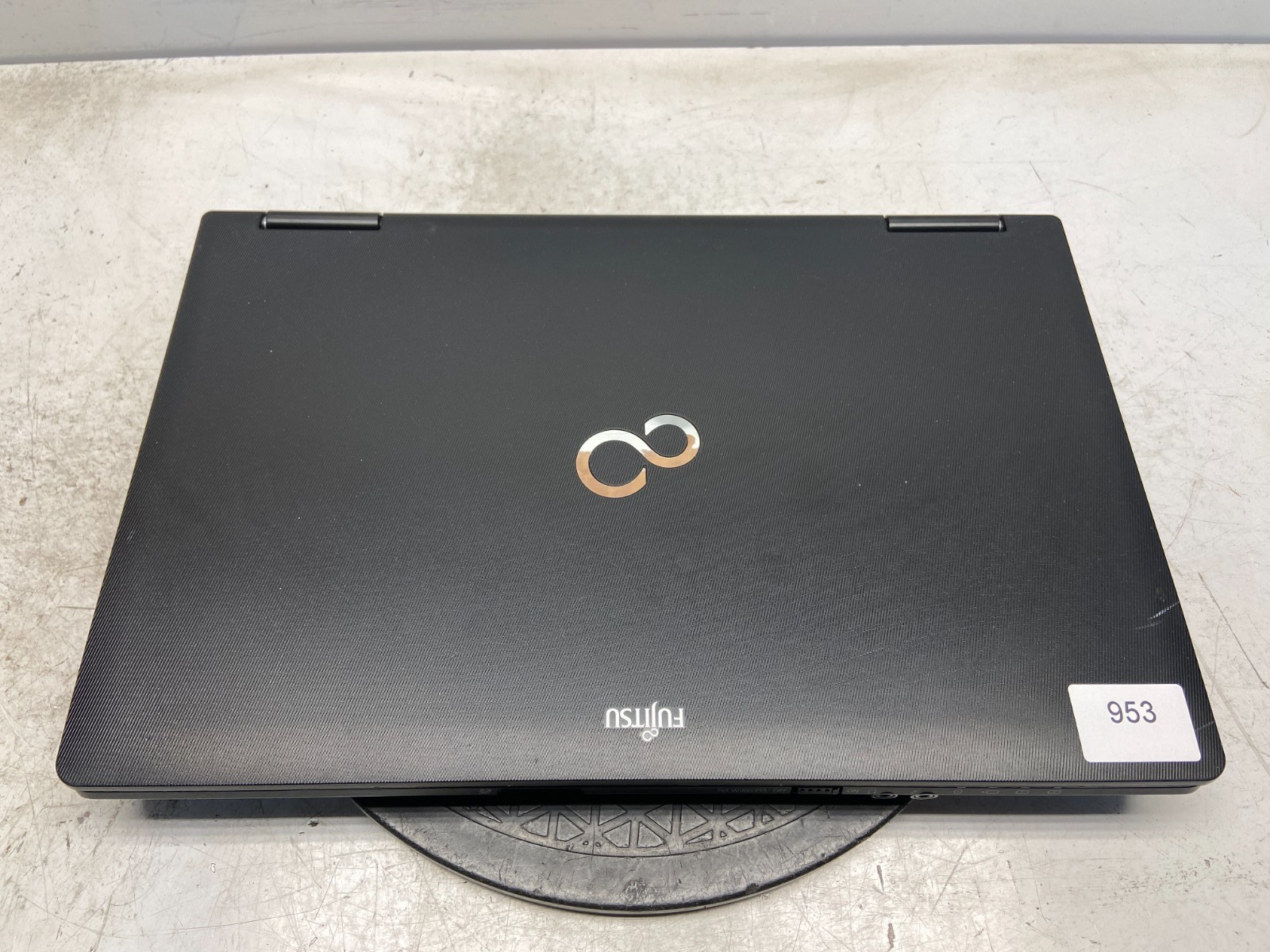 Fujitsu LifeBook E752 Intel i5-3340M 2.7GHz 4 GB NO HDD
