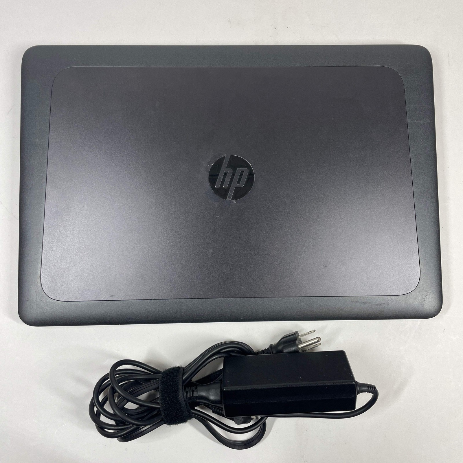 HP ZBook 15U G4 15.6″ i5-7200U 2.5GHz 8GB RAM 512GB SSD