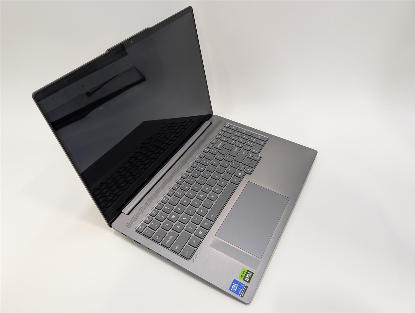 Lenovo IdeaPad Pro 5 16″ Ultra 9 285H 32GB 1TB SSD RTX Luna Grey Used-Very Good