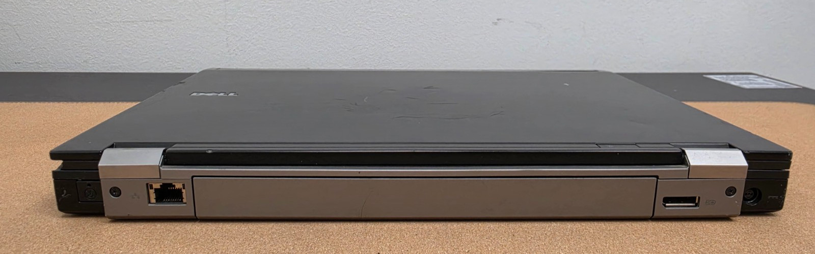 Dell Latitude E6400 Series Core 2 Duo HD N-T 2GB Ram No HDD or SSD No OS AS-IS