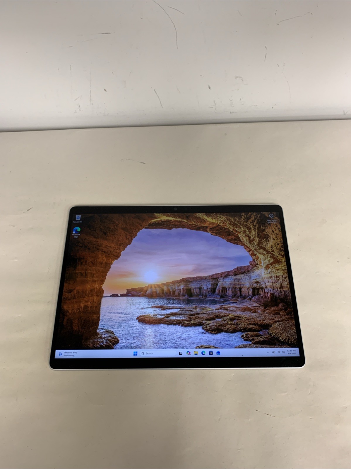 Microsoft Surface Pro 8 i5-1145G7 8GB RAM 128GB SSD Win11 Pro | READ DESCRIPTION