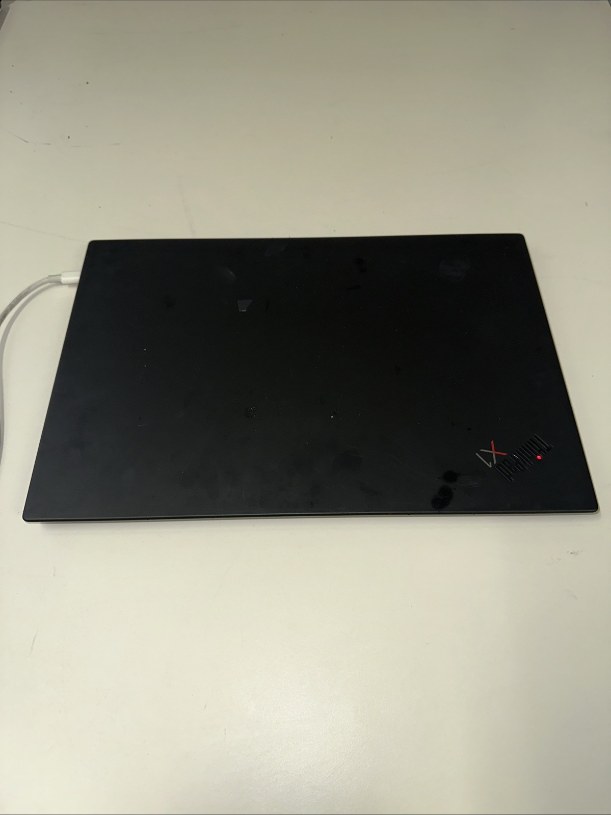 Lenovo ThinkPad X1 Carbon 8th Gen 14″ i7-10610U, 16GB RAM, 512GB SSD, Win 11 Pro