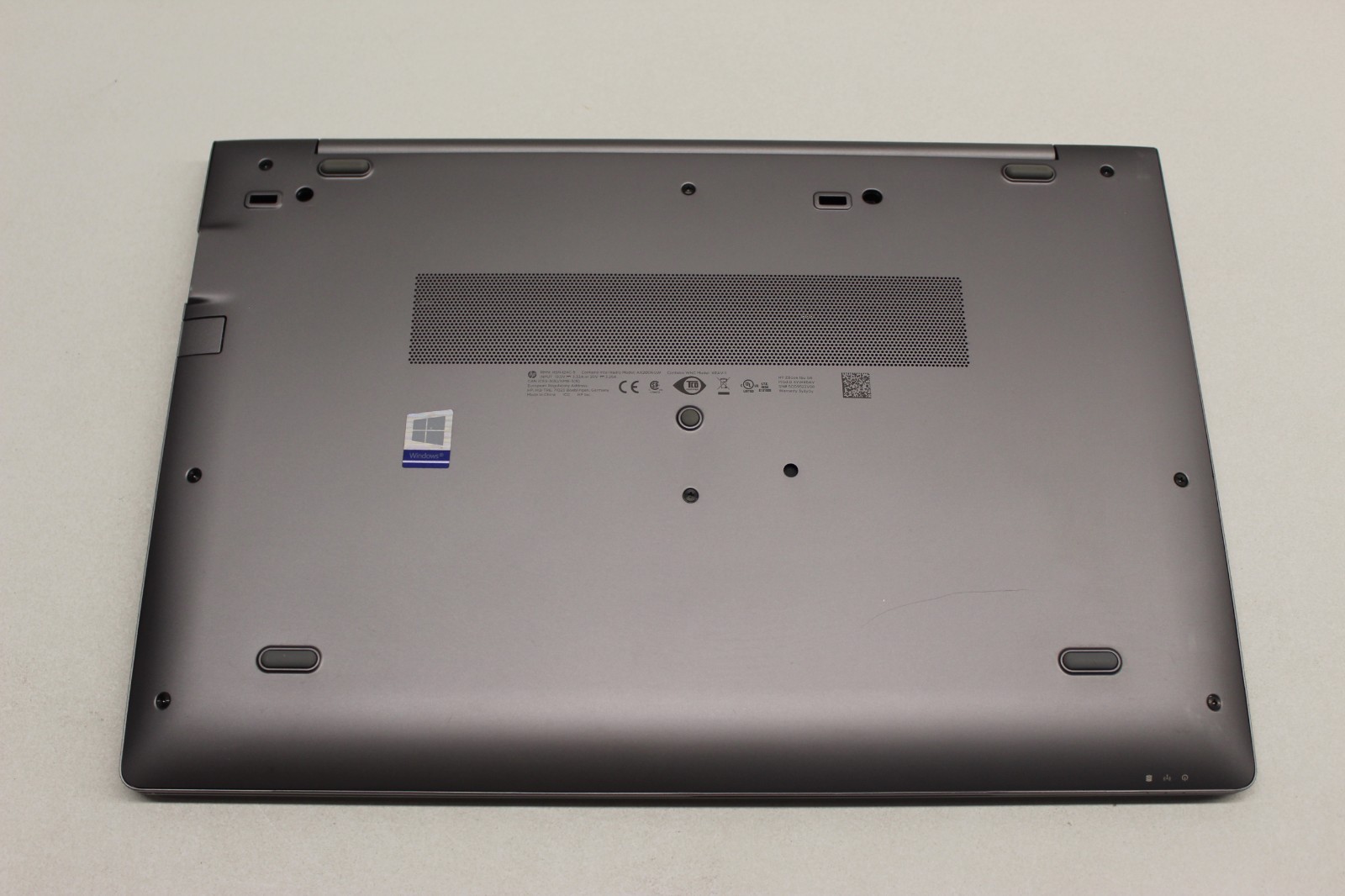 HP ZBook 15UG6 I7-8665U 256GB NvME 16GB DDR4 Win11Pro* -Needs Battery