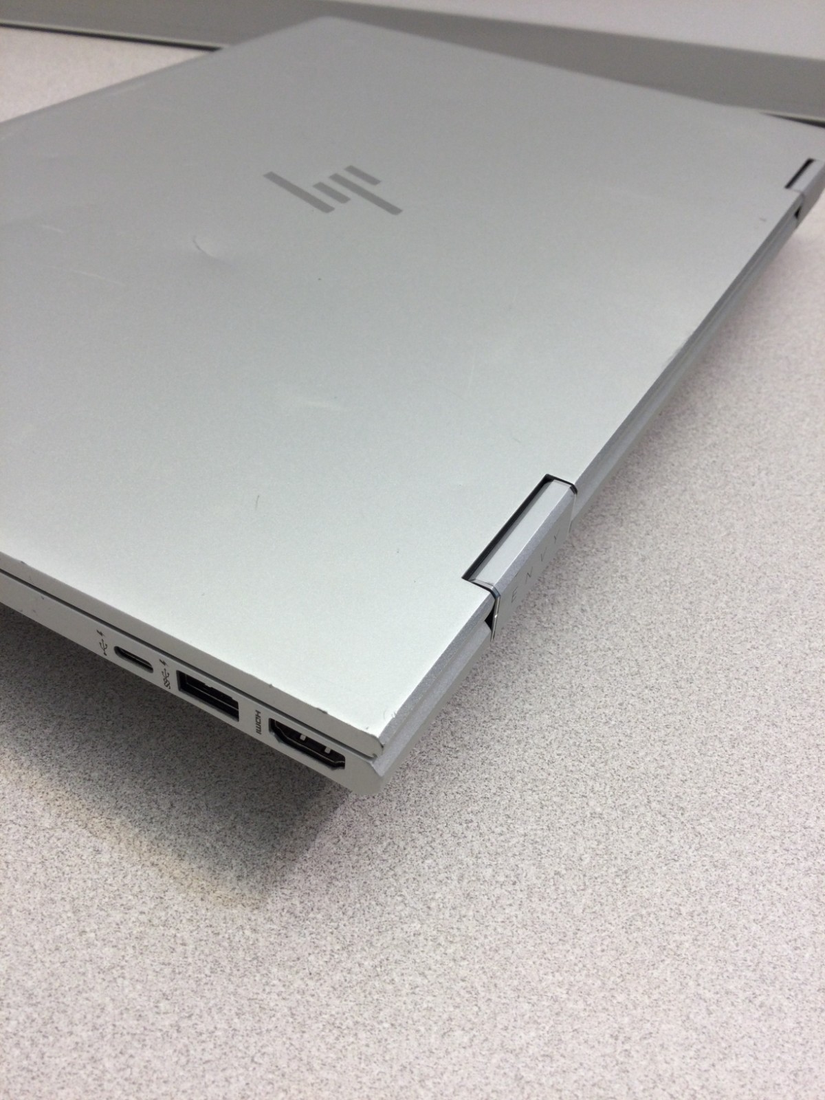 HP Envy x360 Convertible 15m-dr1xxx 15.6″Touch /i7-10510U/16GB/256GB SSD 1.80ghz