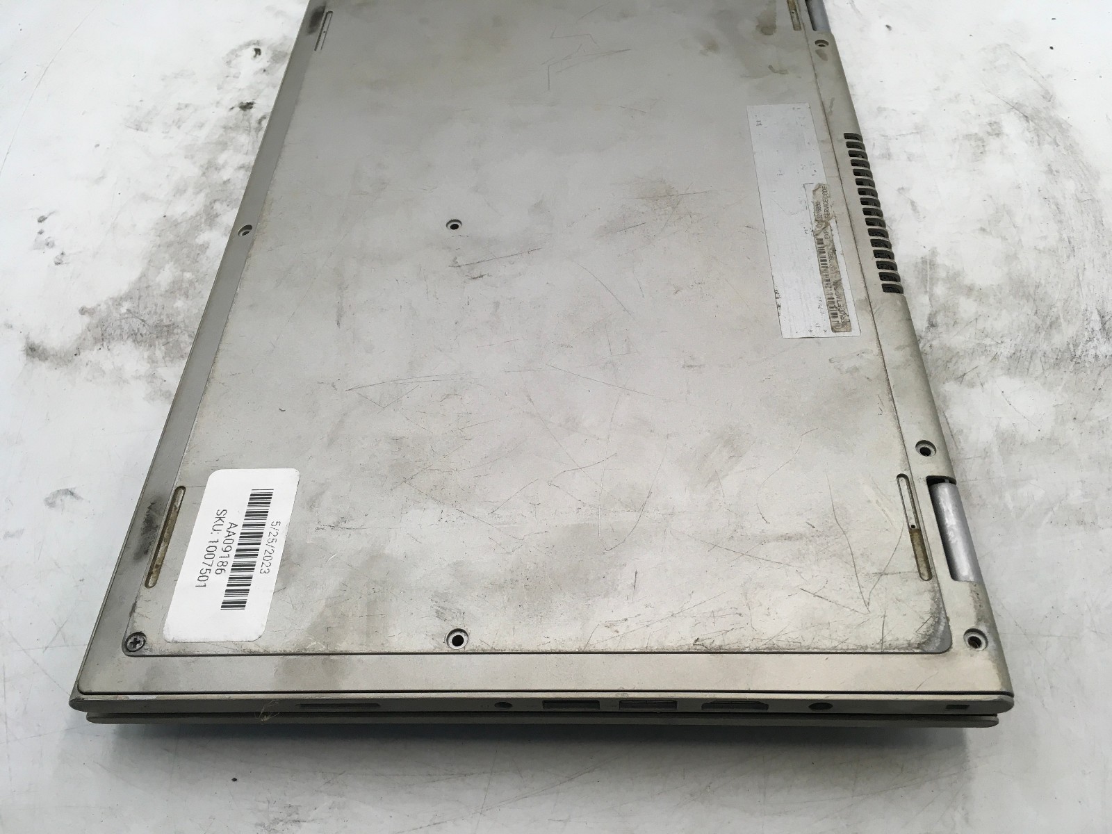 DELL INSPIRON 13 7000 SERIES -BOOTS TO BIOS/BAD LCD- INTEL I3 5010 – NO RAM – BB