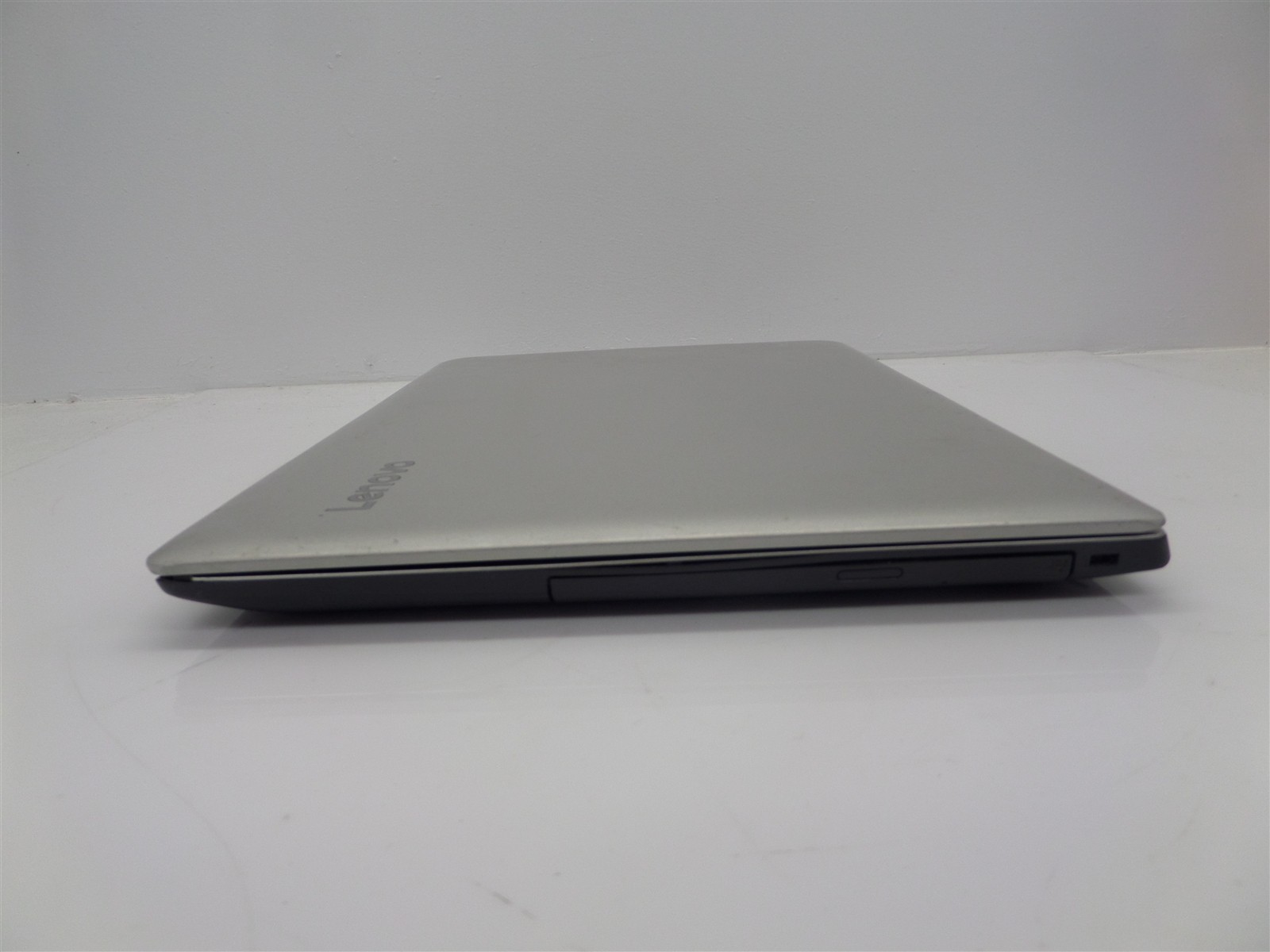 Lenovo IdeaPad 330-15ARR AMD Ryzen 5 2500U 2GHz 8GB RAM – No HDD/OS, Bad Screen