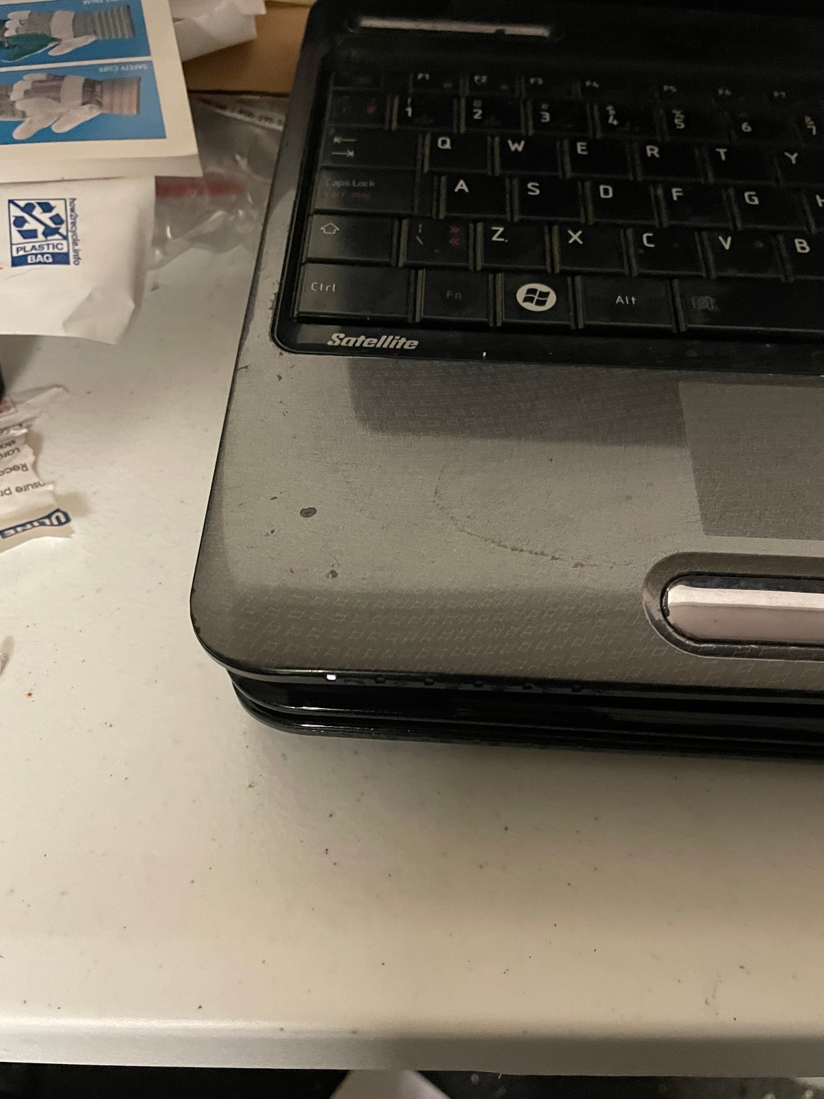 Lot of 5 TOSHIBA SATELLITE (2) L655, (3) L755 for Parts/repair Wholesale