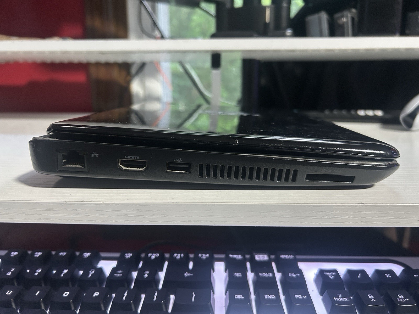 Dell Inspiron 2010 Windows 10 + Charger