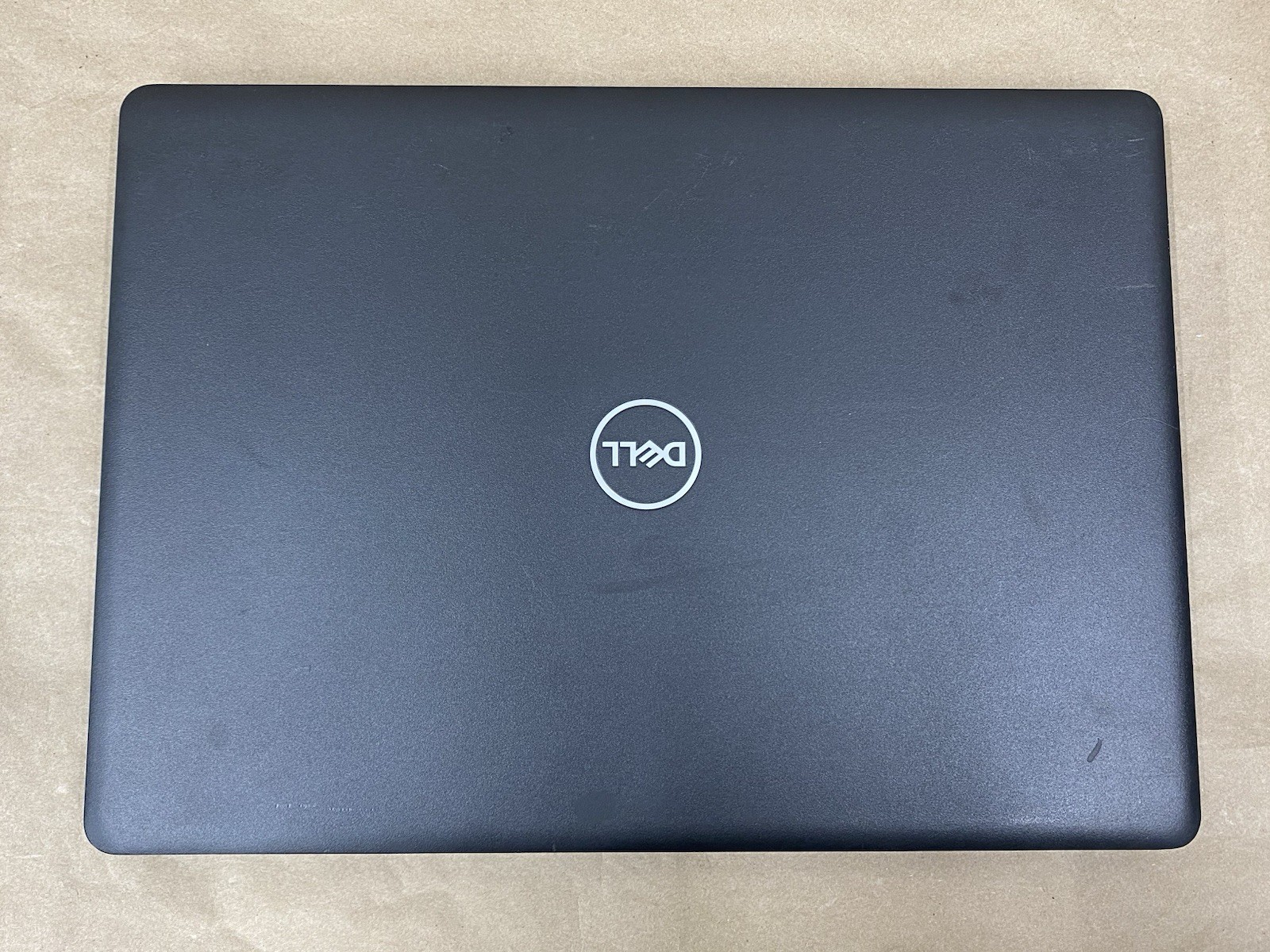 Dell Latitude 3490 – 14″ 1920×1080 – i5-8250U – 4GB – 128GB SSD Win 11 Pro READ