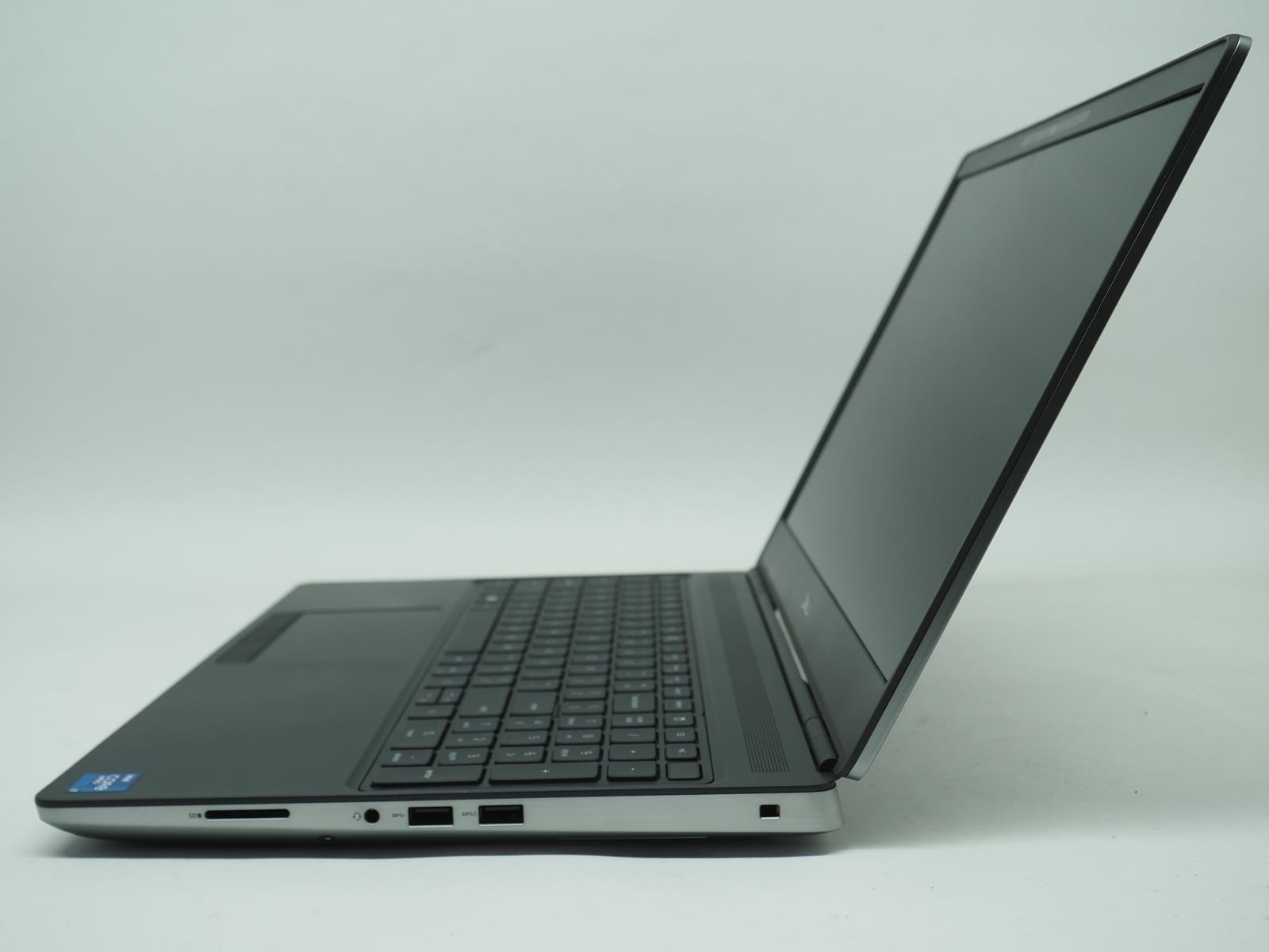 DELL PRECISION 7560 15.5″ Intel Core i7-11850H 2.50GHz 32GB RAM 1TB NVMe Grade A