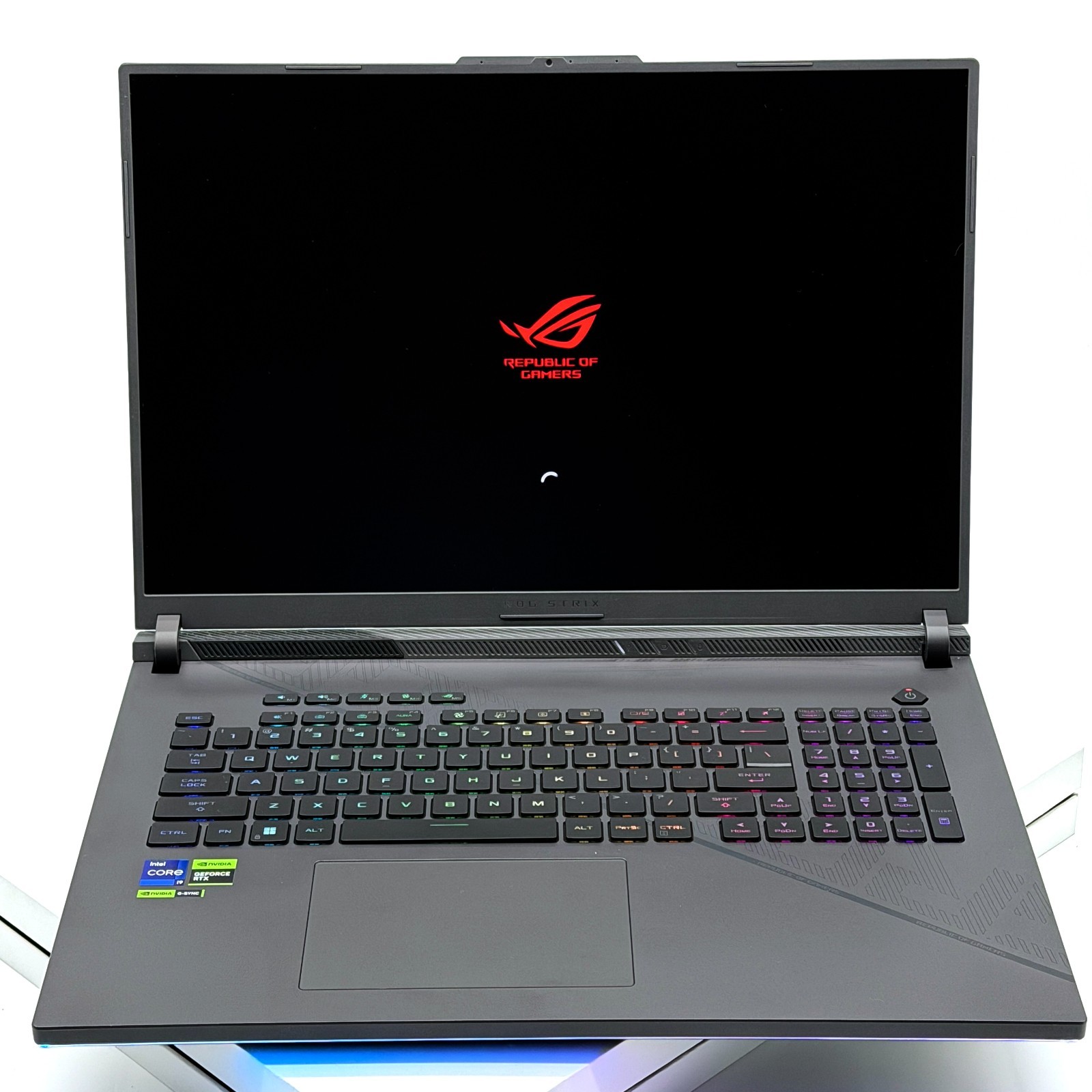 Asus ROG Strix 18 G814 240Hz QHD+ 2.2 GHz i9-14900HX 32GB 2TB RTX 4080