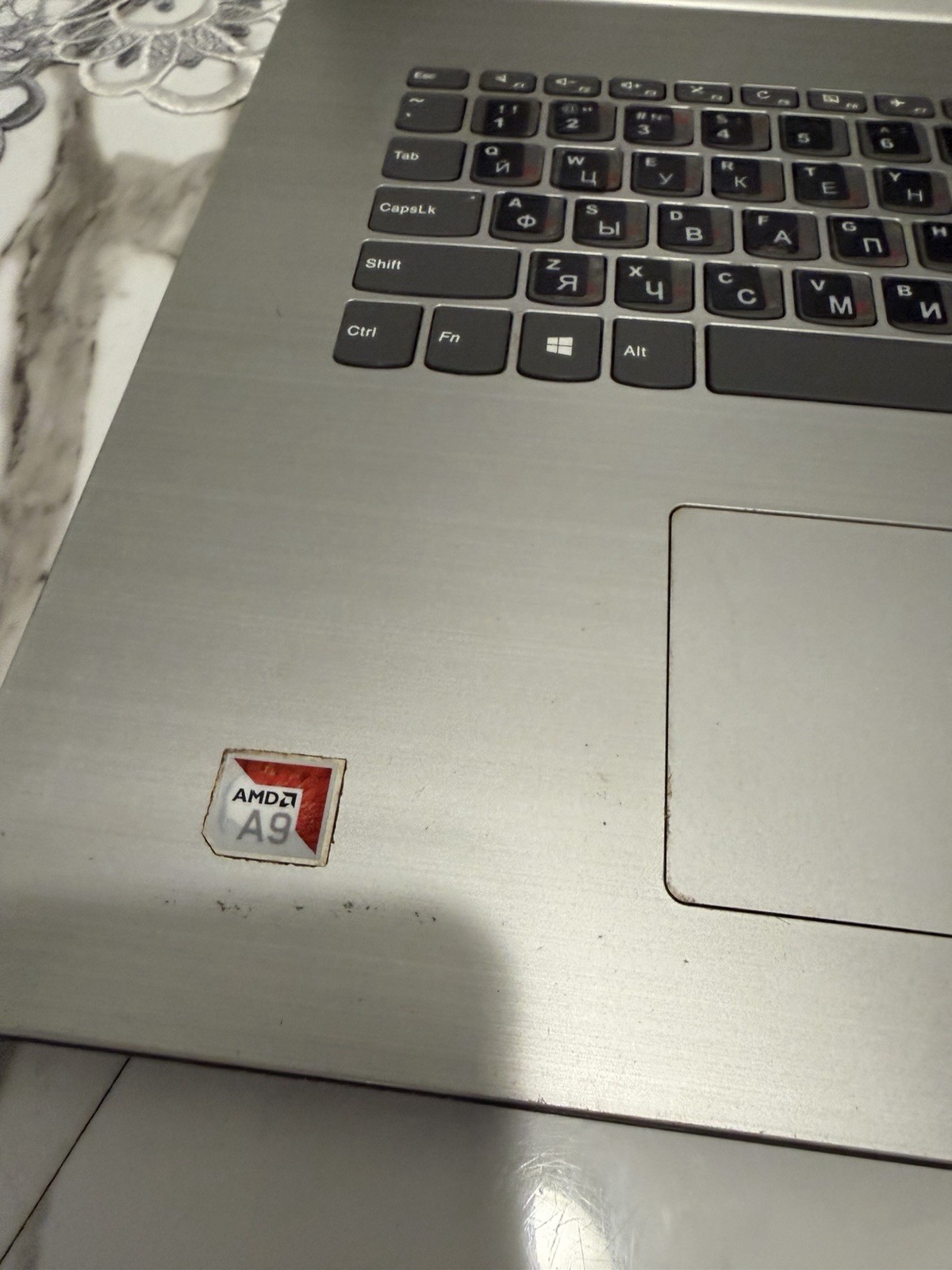 Lenovo IdeaPad 330 15.6″ AMD A9 8GB RAM 1TB HDD +128GB SSD Silver
