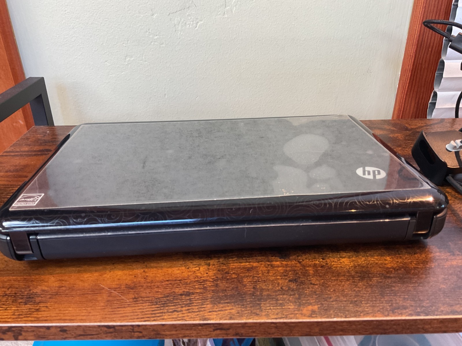 HP Mini 110 Model 1025DX Windows XP w/ Cord Parts only with charger