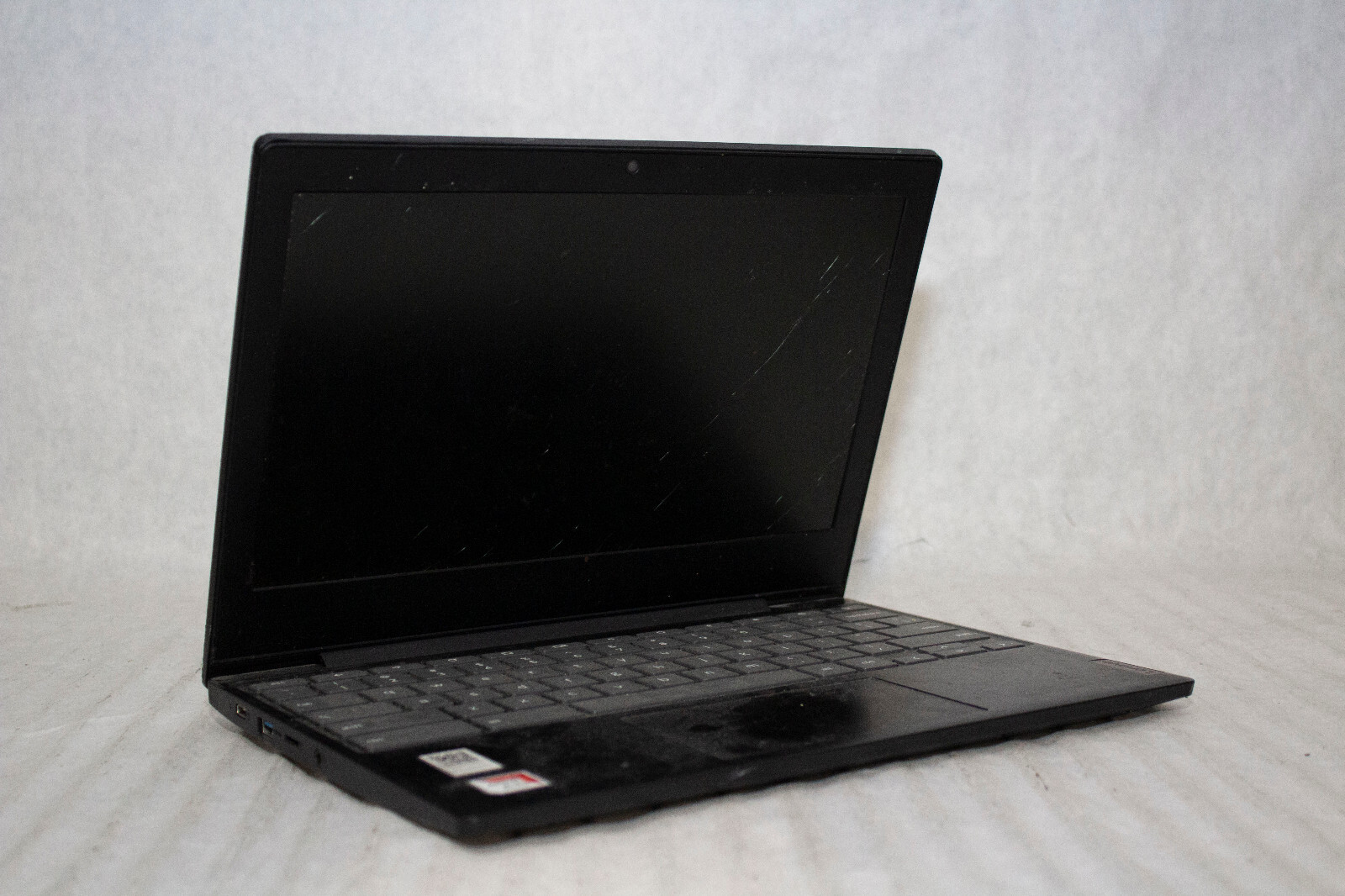 Lenovo IdeaPad 3 CB 11AST5 AMD A6-9220C 4GB Ram 64GB SSD
