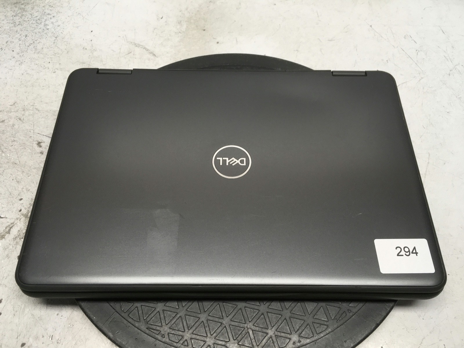 Dell Latitude 3190 2-In-1 Intel Pentium Silver N5000 1.1GHz 4 GB NO HDD