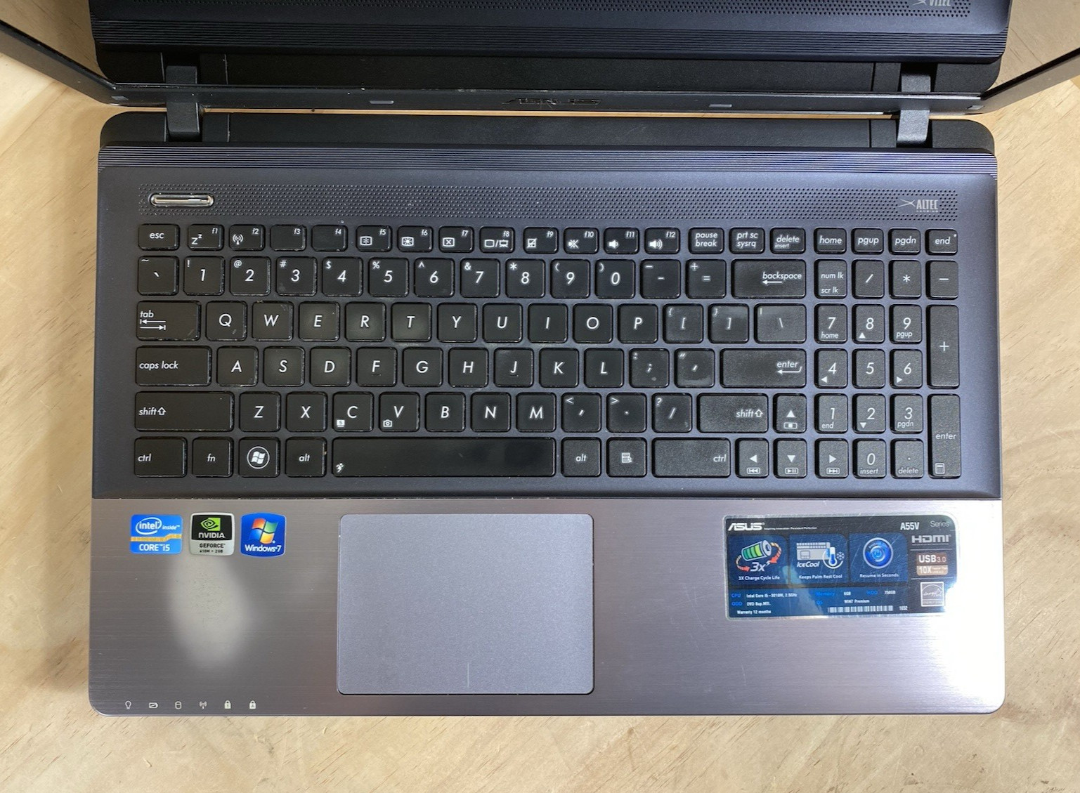 ASUS A55V Laptop Intel Core i5-3210M@2.5GHz/8 GB RAM/960 GB SSD/W11H/ Bad bat