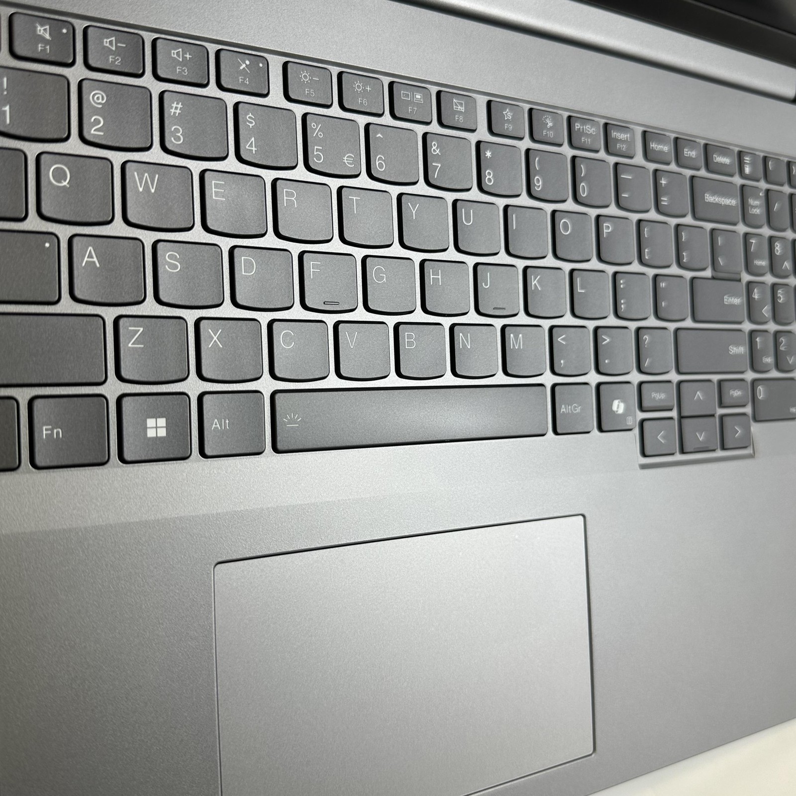 Lenovo ThinkBook 16 Gen 7 Gray FHD+ 1.4 GHz Ultra 7 155H 64GB 2TB SSD Excellent