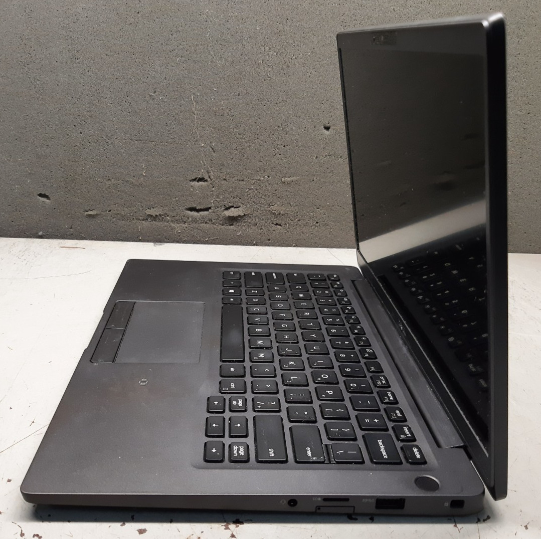 Dell Latitude 7400 14″ i7-8665u 16GB RAM 256GB SSD Windows 11