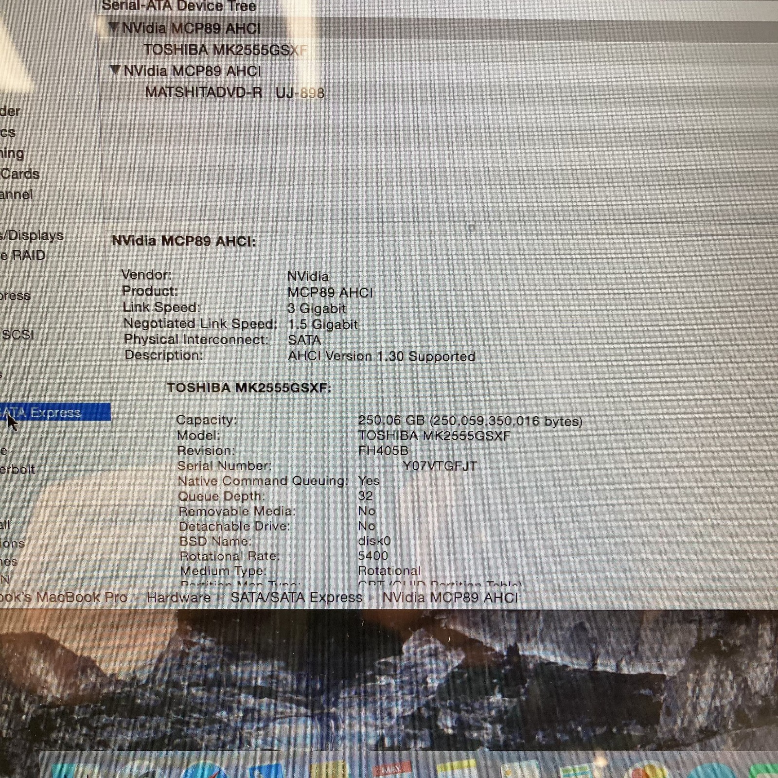 Apple MacBook Pro 13″ Core 2 Duo T8600 2.4GHz 8GB RAM 250GB HDD MacOS Yosemite
